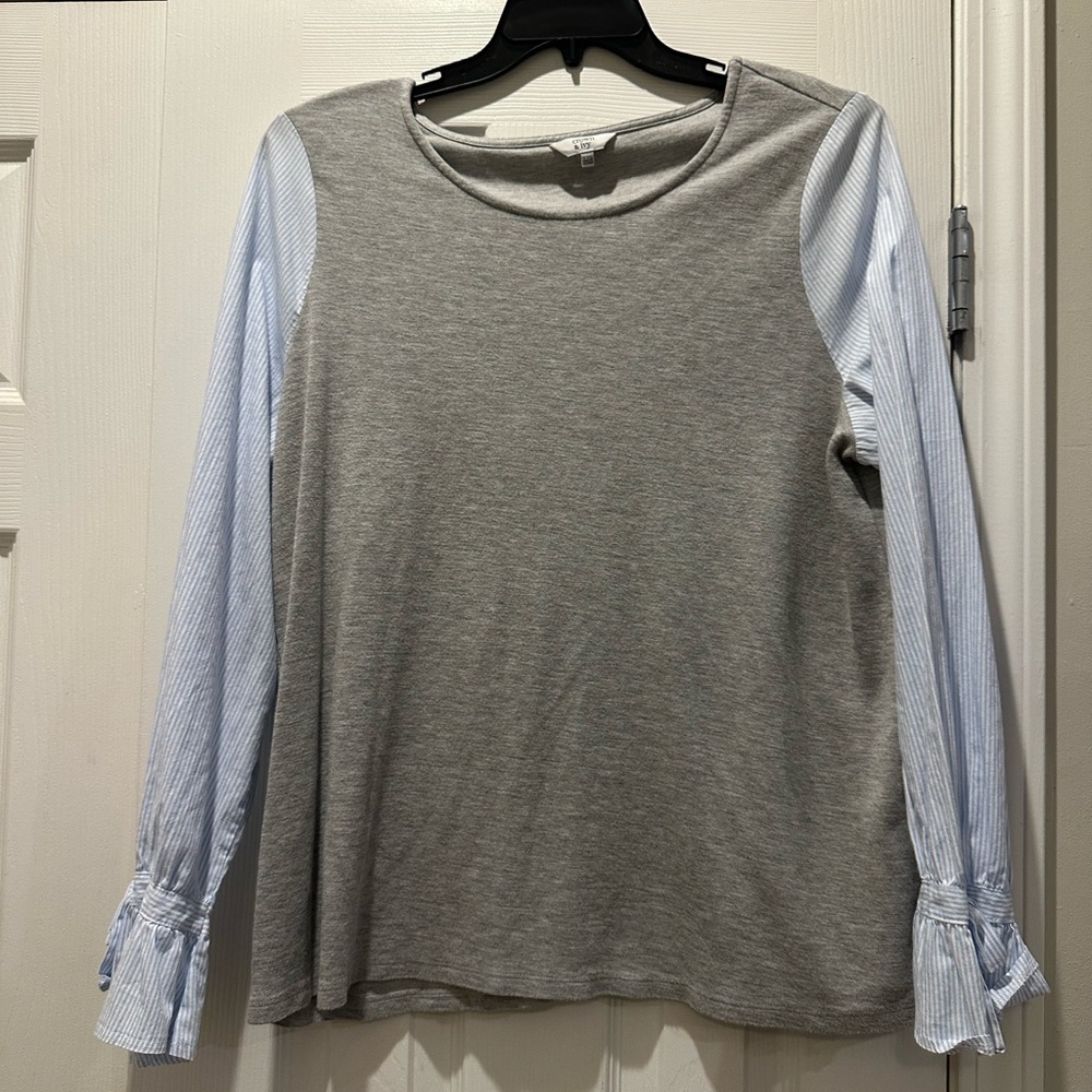 Crown & Ivy Gray Knit Top
